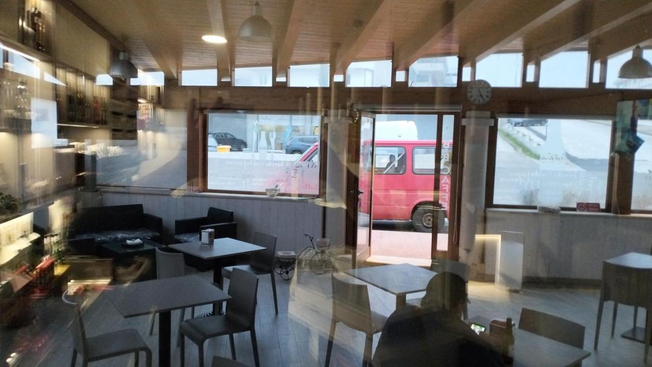 נוצ'י B&B Caffe מראה חיצוני תמונה