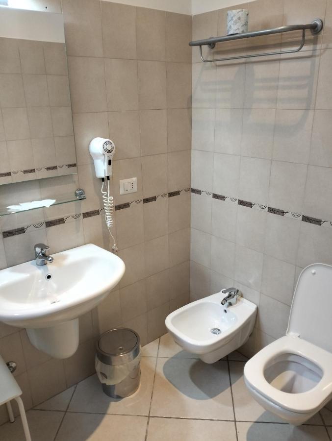 נוצ'י B&B Caffe מראה חיצוני תמונה