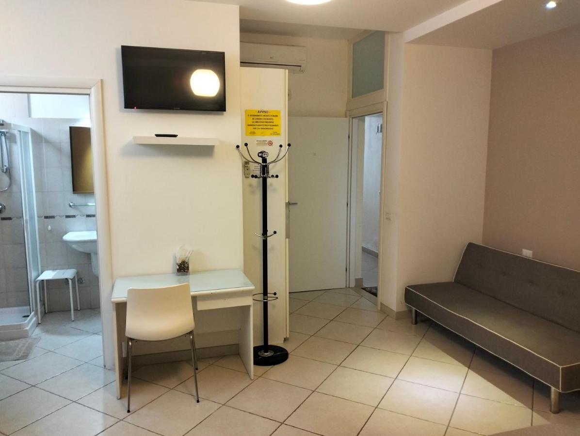 נוצ'י B&B Caffe מראה חיצוני תמונה