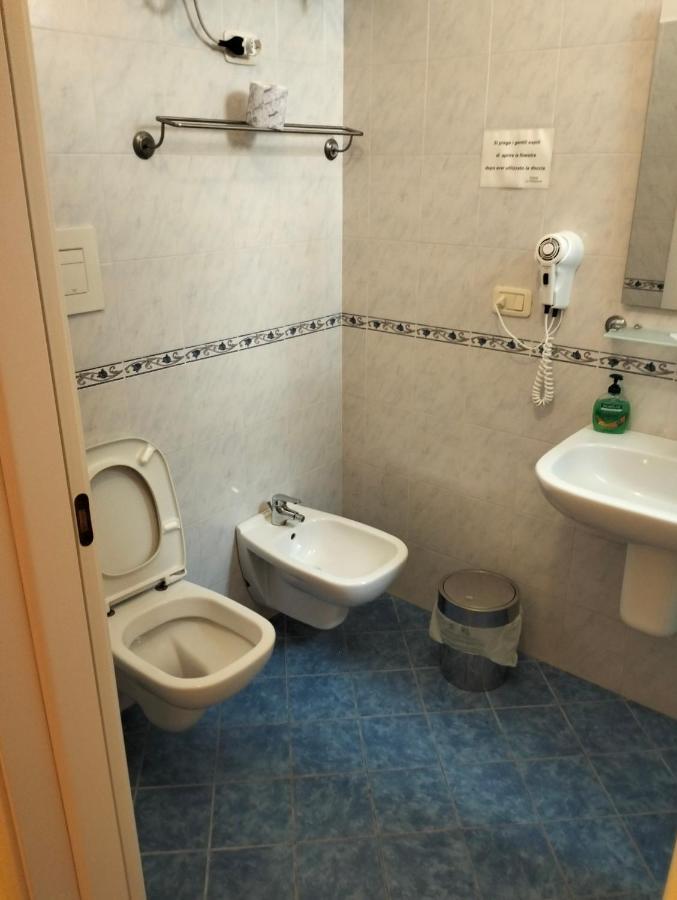 נוצ'י B&B Caffe מראה חיצוני תמונה