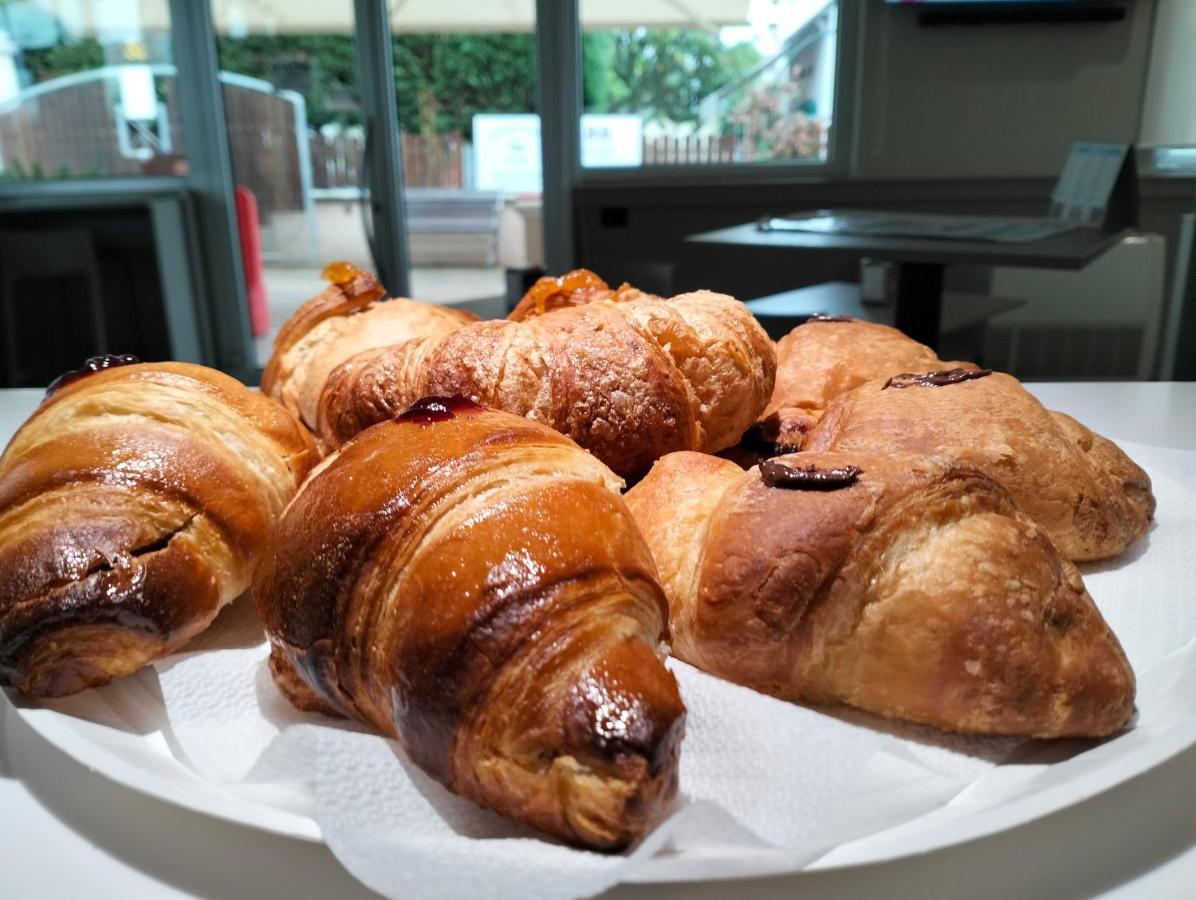 נוצ'י B&B Caffe מראה חיצוני תמונה